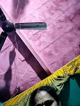 Snapshot of Pooja750 chatting on 12-02-25, 12:38 Pooja750 online show from 12-02-25, 12:38