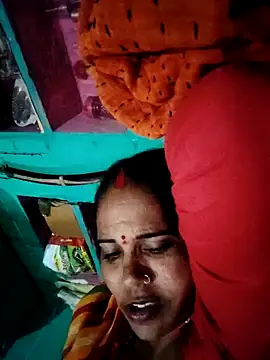 Snapshot of Pooja750 chatting on 12-03-25, 05:59 Pooja750 online show from 12-03-25, 05:59