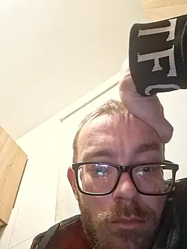 Snapshot of 948197 chatting on 01-12-26, 04:34 948197 online show from 01-12-26, 04:34