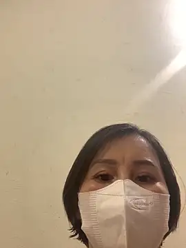 Snapshot of Hello_Linchii chatting on 09-14-25, 04:39 Hello Linchii online show from 09-14-25, 04:39