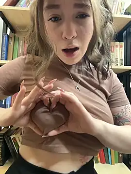 Snapshot of Mimiumuy chatting on 12-02-25, 06:14 Mimiumuy online show from 12-02-25, 06:14