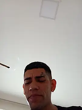 Snapshot of xirie98 chatting on 09-22-25, 12:40 xirie98 online show from 09-22-25, 12:40