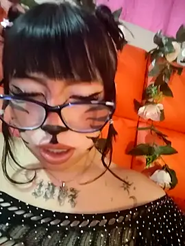 Kitty Melodi online show from 10-16-25, 11:11