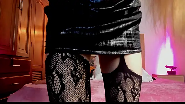 hellzel moon online show from 10-29-25, 07:04