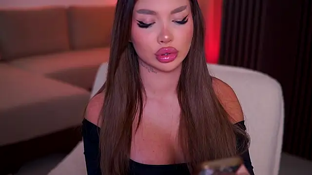 Snapshot of CassyeLips chatting on 09-20-25, 07:48 CassyeLips online show from 09-20-25, 07:48