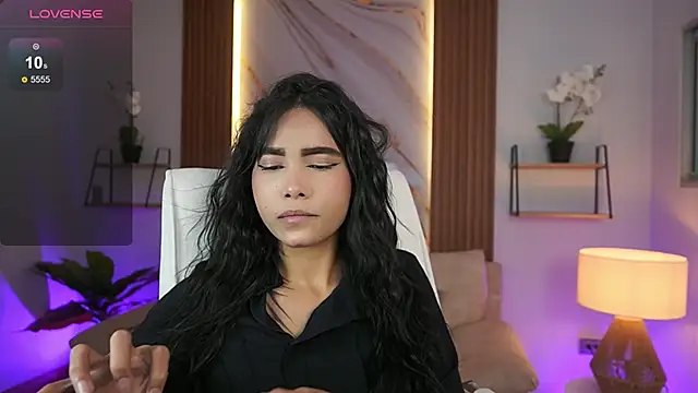 GiaNovak online show from 12-15-25, 07:07