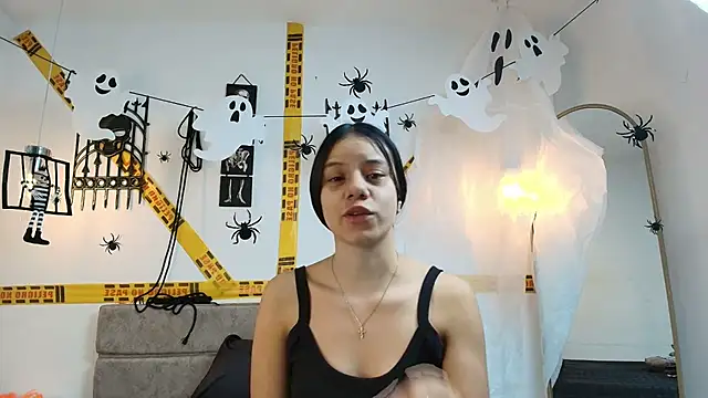 Snapshot of DannySamm chatting on 10-31-25, 02:07 DannySamm online show from 10-31-25, 02:07