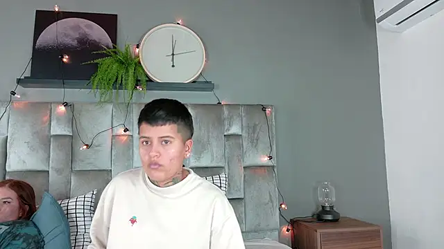 Snapshot of ScarlettVex__ chatting on 09-20-25, 08:32 ScarlettVex online show from 09-20-25, 08:32