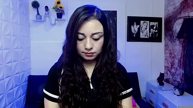 Eva Roussell online show from 11-25-25, 02:28