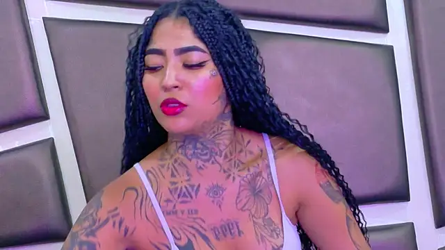 EmilieLake online show from 04-28-26, 02:27