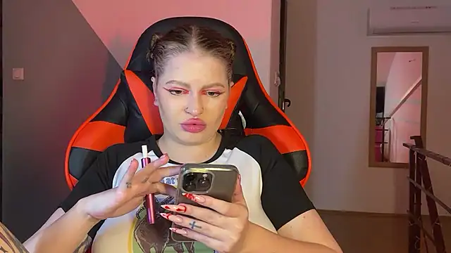 Mia Kamp online show from 09-12-25, 07:14