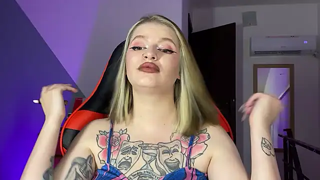 Mia Kamp online show from 09-21-25, 04:52