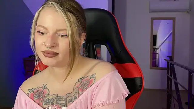 Mia Kamp online show from 09-26-25, 06:01