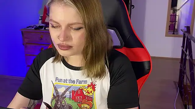 Mia Kamp online show from 10-09-25, 06:06