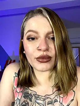 Mia Kamp online show from 10-19-25, 05:57