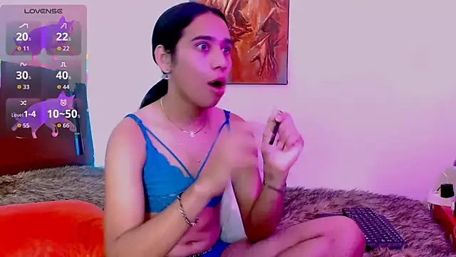 Snapshot of Ashleypetite_ chatting on 10-22-25, 07:35 Ashleypetite  online show from 10-22-25, 07:35