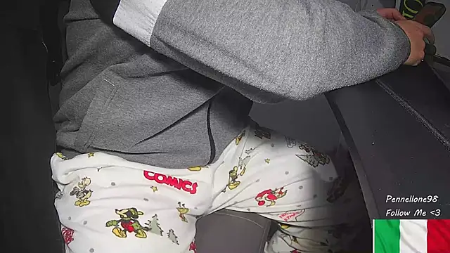 Snapshot of Pennellone98 chatting on 12-16-25, 06:46 Pennellone98 online show from 12-16-25, 06:46