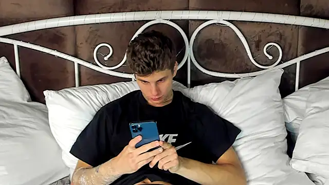 JackWolw online show from 10-17-25, 07:33