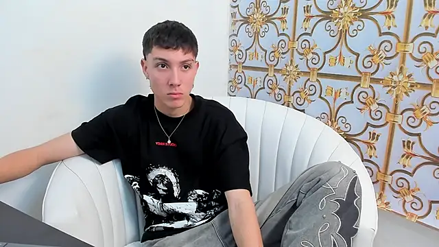 LittleDanny  online show from 01-10-26, 08:10