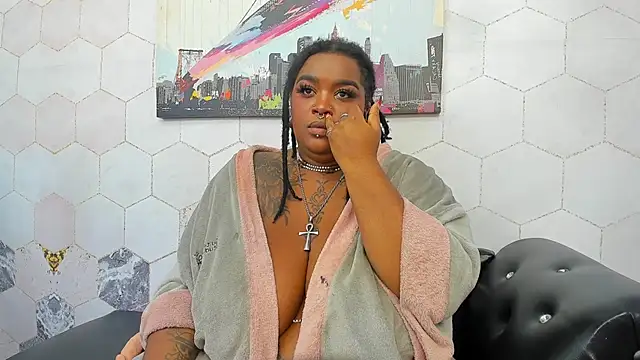 Anaa Fuentess online show from 10-21-25, 11:49