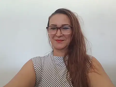Snapshot of MiaVega chatting on 09-25-25, 02:54 MiaVega online show from 09-25-25, 02:54