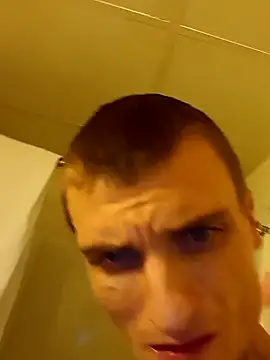 jizzyglizzy92 online show from 02-10-26, 04:16