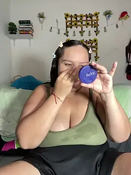 luna sweet16 online show from 09-25-25, 04:11