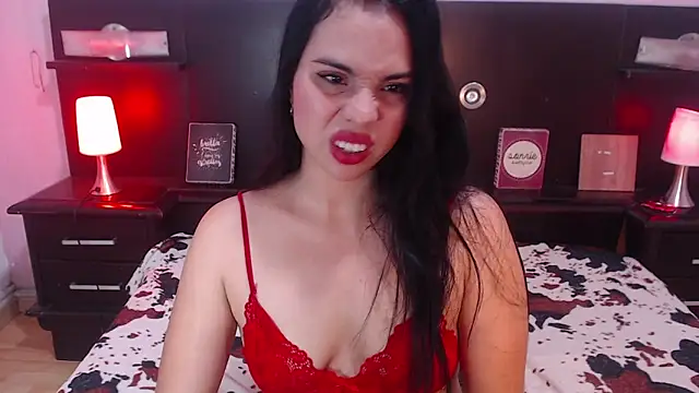 Snapshot of alyssabunnyy chatting on 10-16-25, 12:00 alyssabunnyy online show from 10-16-25, 12:00