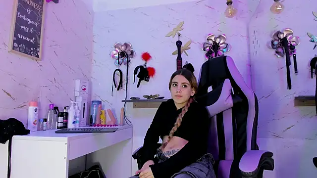 Natasha-Adams online show from 04-30-26, 09:08