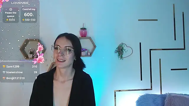 AuroraHans1 online show from 04-06-26, 04:46