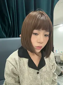 Snapshot of Xiaokui-04 chatting on 09-30-25, 03:28 Xiaokui-04 online show from 09-30-25, 03:28