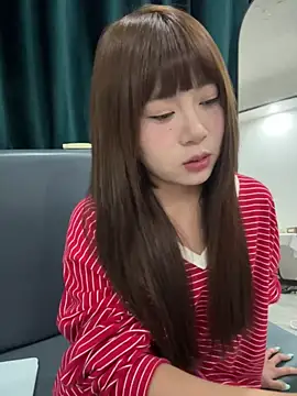 Snapshot of Xiaokui-04 chatting on 10-14-25, 03:13 Xiaokui-04 online show from 10-14-25, 03:13