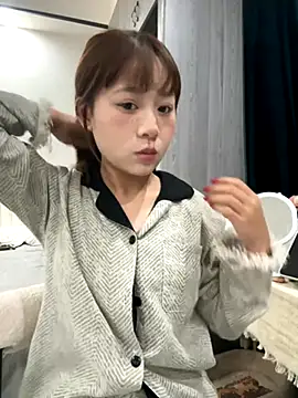 Snapshot of Xiaokui-04 chatting on 10-24-25, 03:08 Xiaokui-04 online show from 10-24-25, 03:08