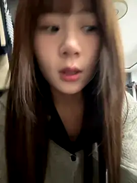 Snapshot of Xiaokui-04 chatting on 10-27-25, 01:04 Xiaokui-04 online show from 10-27-25, 01:04