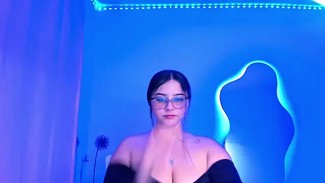 val ferrer online show from 10-04-25, 04:43