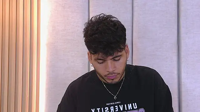 Snapshot of AlexanderJordan chatting on 12-21-25, 02:51 AlexanderJordan online show from 12-21-25, 02:51