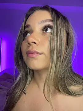 AnnyLopezzz  online show from 09-28-25, 05:57