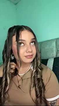 AnnyLopezzz  online show from 02-01-26, 05:17