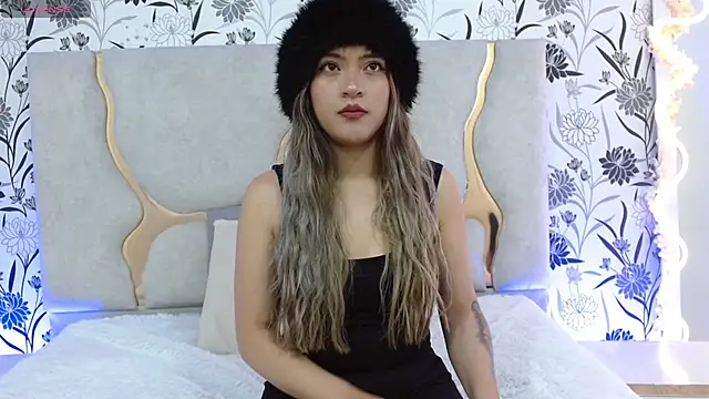 Hanaa tay online show from 10-04-25, 11:41