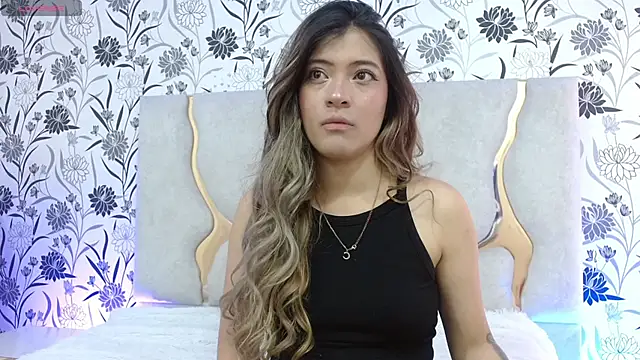 Hanaa tay online show from 10-10-25, 11:31