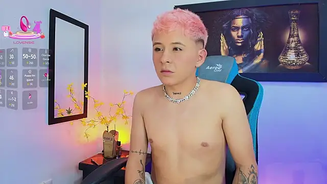 Snapshot of Michael_Lopez_1 chatting on 03-10-26, 08:14 Michael Lopez 1 online show from 03-10-26, 08:14