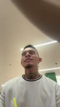 Snapshot of Mrjustin_sebas chatting on 02-21-26, 08:32 Mrjustin sebas online show from 02-21-26, 08:32