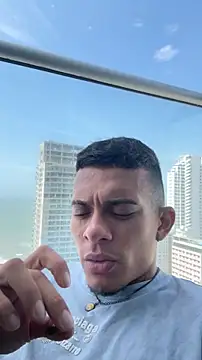 Snapshot of Mrjustin_sebas chatting on 02-25-26, 06:17 Mrjustin sebas online show from 02-25-26, 06:17