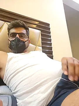 Snapshot of LoveGuruRA chatting on 09-28-25, 06:57 LoveGuruRA online show from 09-28-25, 06:57