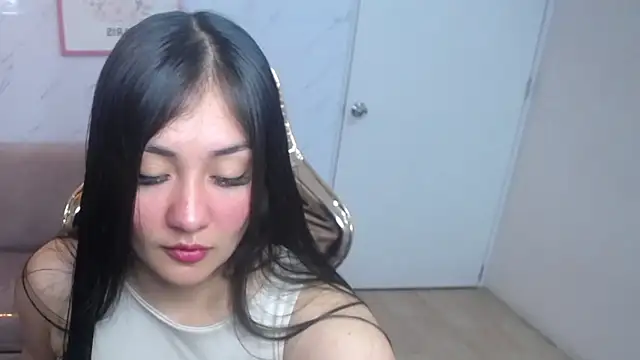 Snapshot of Ivony18_b chatting on 09-23-25, 03:09 Ivony18 b online show from 09-23-25, 03:09