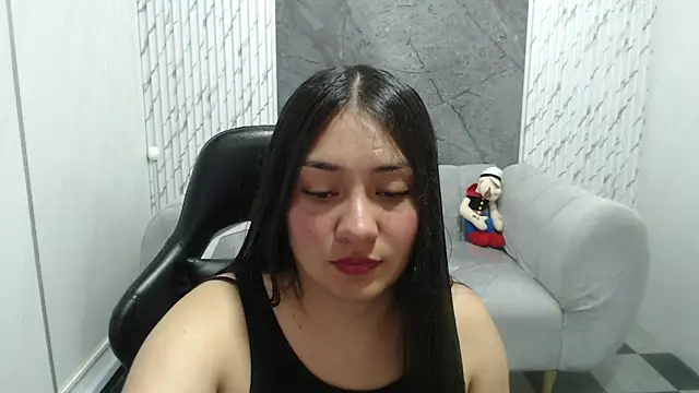 Snapshot of Ivony18_b chatting on 10-28-25, 03:10 Ivony18 b online show from 10-28-25, 03:10