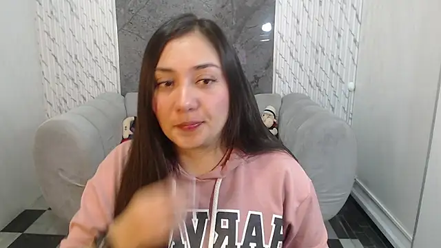 Snapshot of Ivony18_b chatting on 11-05-25, 03:17 Ivony18 b online show from 11-05-25, 03:17