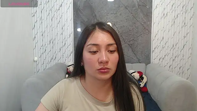 Snapshot of Ivony18_b chatting on 11-26-25, 03:18 Ivony18 b online show from 11-26-25, 03:18