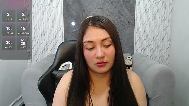 Snapshot of Ivony18_b chatting on 12-05-25, 03:15 Ivony18 b online show from 12-05-25, 03:15