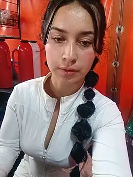 Snapshot of Sol_Sunny chatting on 06-07-26, 10:13 Sol Sunny online show from 06-07-26, 10:13